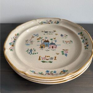 Vintage stoneware Heartland farms
dinner plates x 4